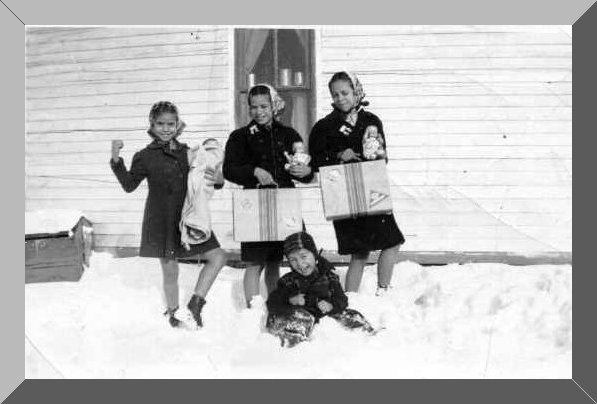 Wanda, Lorene, Florene and Richard
