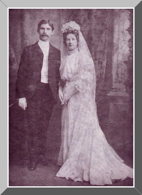 Oscar and Ruth's wedding photo