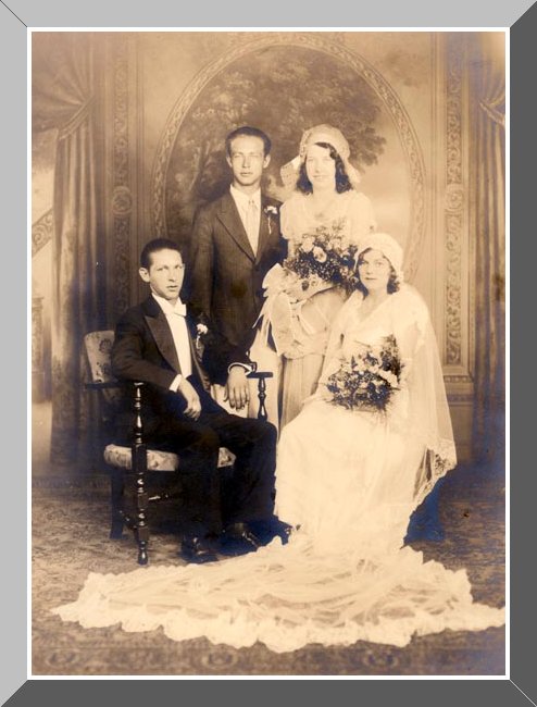 Gus & Lilly Fieldsa's Wedding Photo