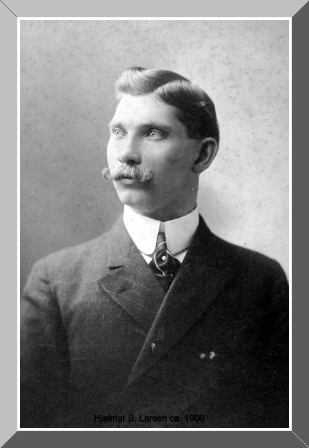 Hjalmar Larsen